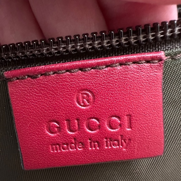Gucci Tote - Picture 8 of 9